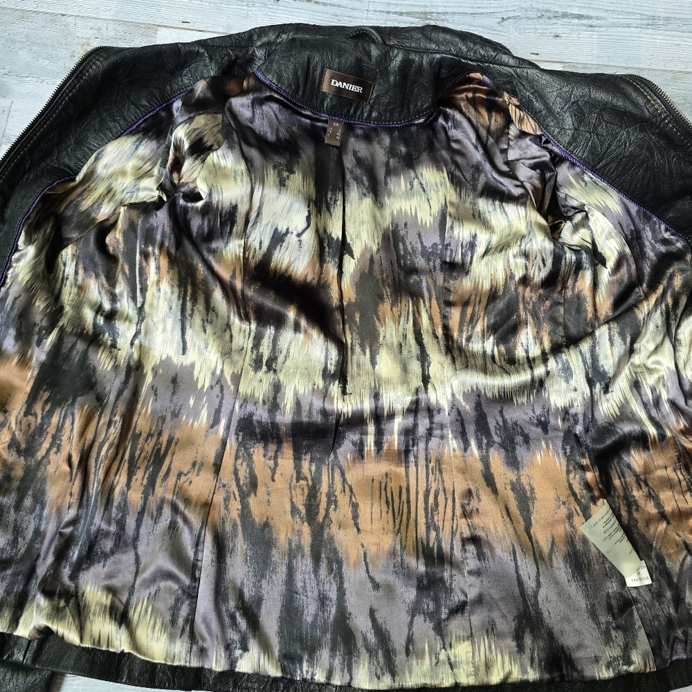 Danier Wrinkled Texture Black Leather Jacket Womens Small - Picture 11 of 16